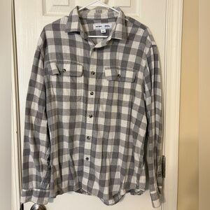 Old Navy Gray and White Plaid Button-Up Flannel Shirt Size L
